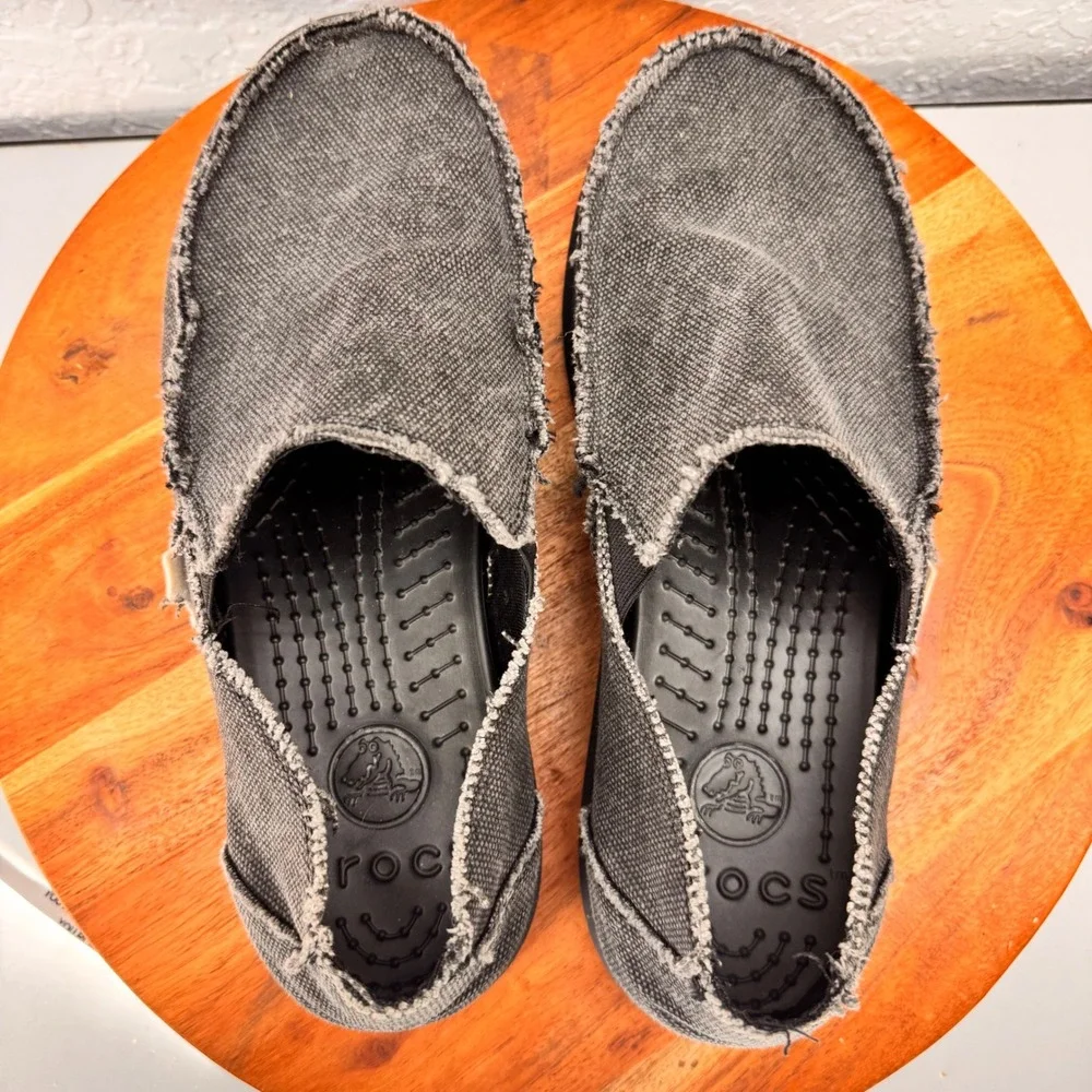 Crocs Santa Cruz Mens 9 Charcoal Gray Canvas Slip On Loafers Casual Shoes